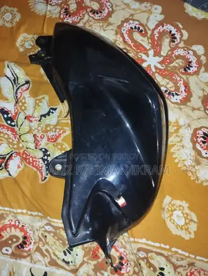 সুজুকি জিক্সার মনোটোন ট্যাঙ্ক বক্স ১ সাইড
