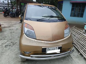 টাটা ন্যানো ২০১৫ গোল্ড