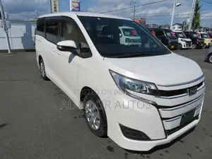 Toyota Noah 2021 Pearl