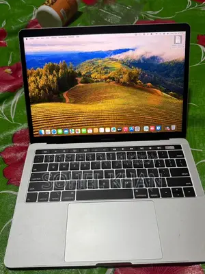 Laptop Apple MacBook Pro 2018 16GB Intel Core i5 SSD 256GB