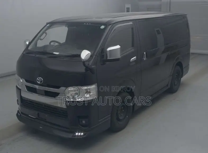 Toyota HiAce 2022 Black