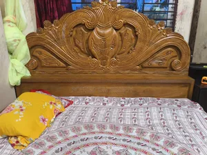 সেগুন কাঠের খাট বিক্রি করা হবে ৬ ফুট বাই ৭ ফুট