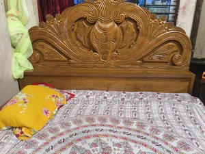 সেগুন কাঠের খাট বিক্রি করা হবে ৬ ফুট বাই ৭ ফুট