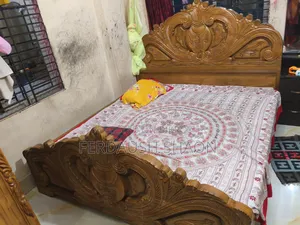 সেগুন কাঠের খাট বিক্রি করা হবে ৬ ফুট বাই ৭ ফুট