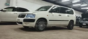 টয়োটা সাকসিড ২০১১ হোয়াইট