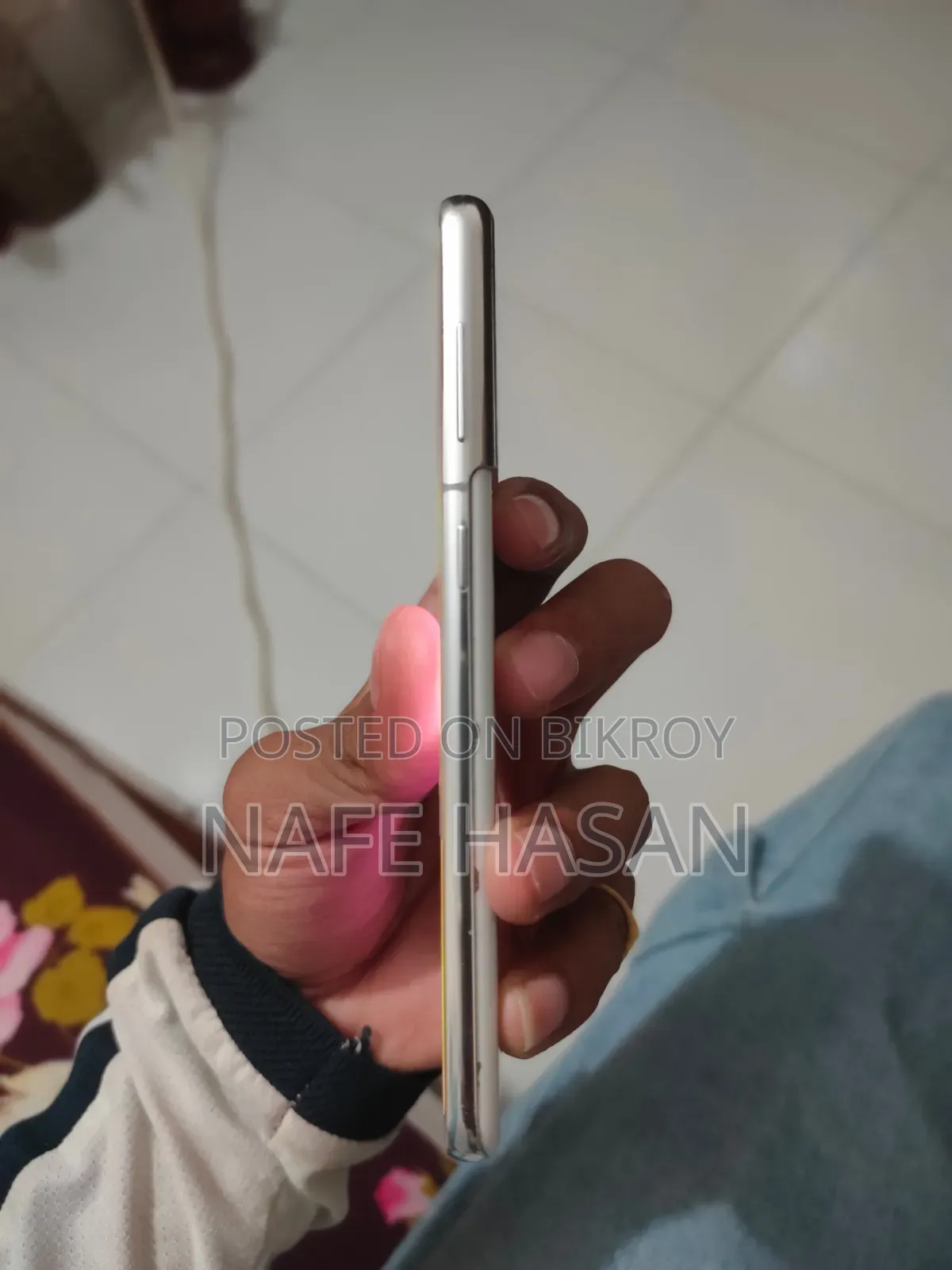 স্যামসাং গ্যালাক্সি এস২১ ৫জি ২৫৬ জিবি হোয়াইট