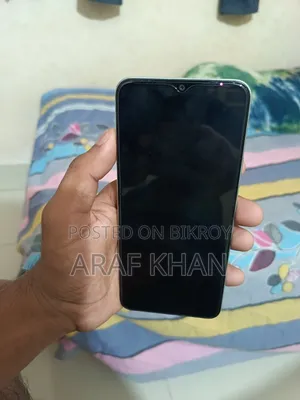 ভিভো ওয়াই১৮ ১২৮ জিবি হোয়াইট