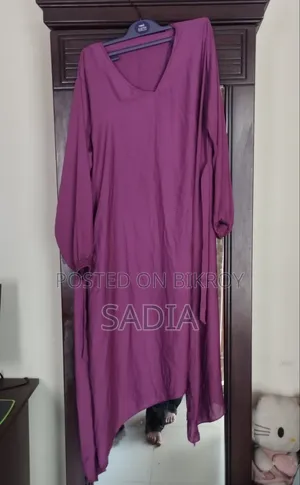 ব্যবহৃত ২ পার্ট বোরকা হিজাবসহ