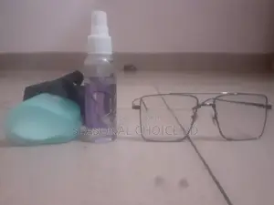 ফটোক্রোমিক ব্লু কাট গ্লাস – রোদে সানগ্লাসের মতো কালো হয়