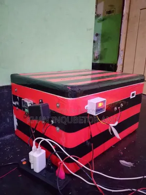 এসি ডিসি ইনকিউবেটর।কারেন্ট চলে গেলেও ব্যাটারীতে চালাতে পারবেন।