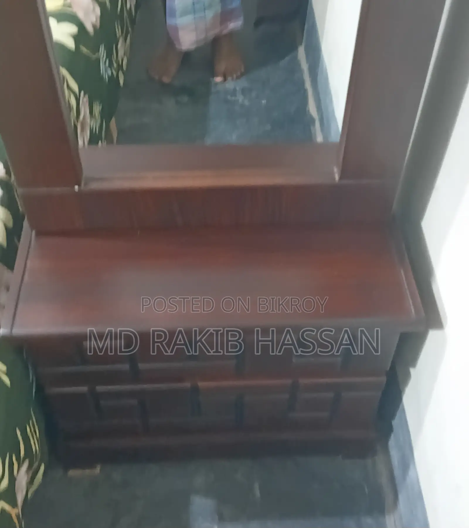 Dressing Table Sell