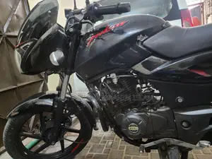বাজাজ পালসার ১৫০ ২০২১ কালো