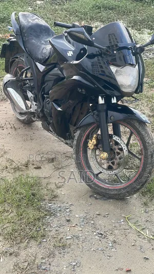সুজুকি গিক্সার এসএফ ২০২০ কালো
