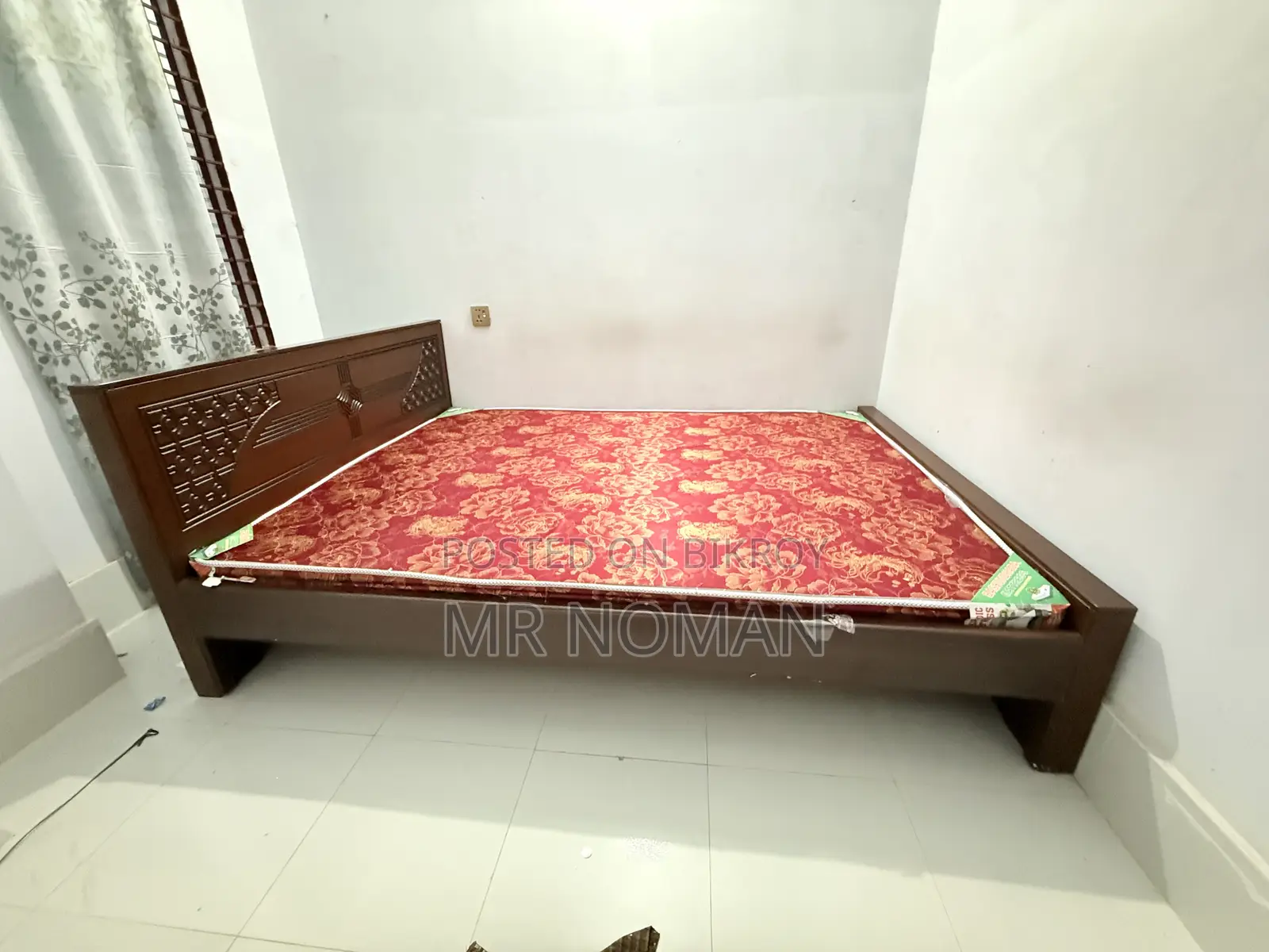 5x7 Feet Bed With Mattress 2 Months Used Like New