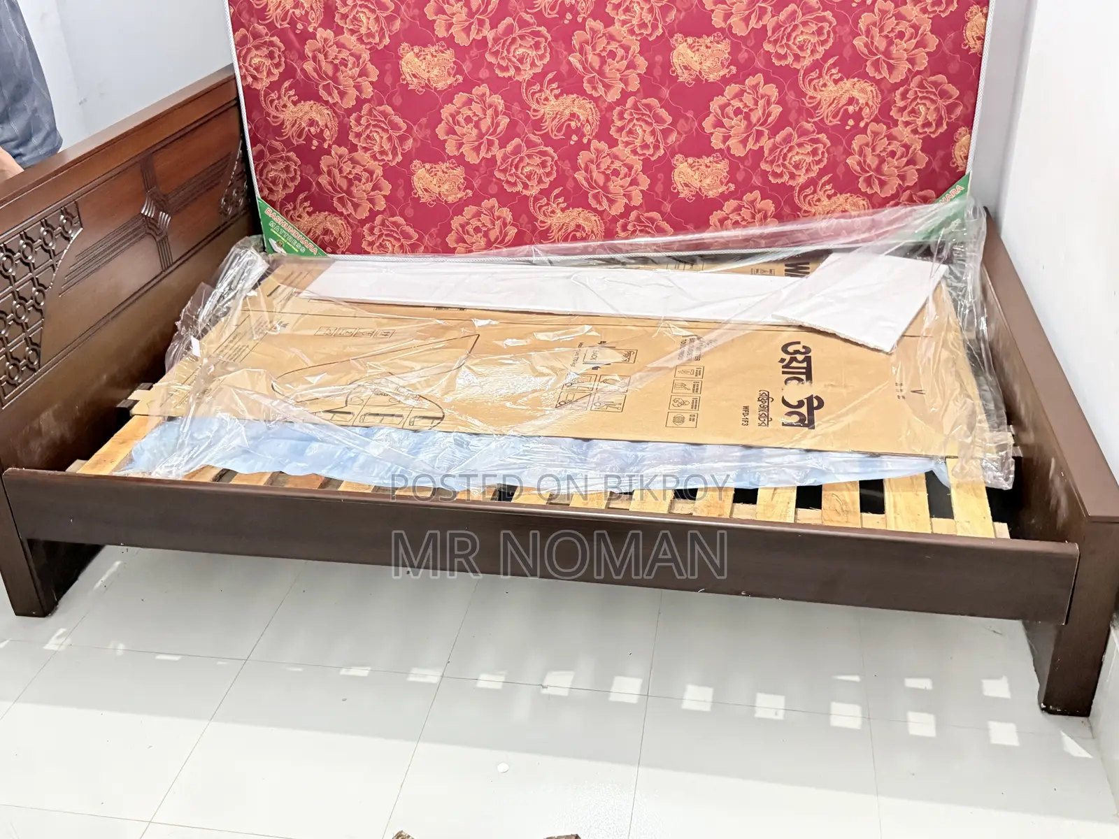 5x7 Feet Bed With Mattress 2 Months Used Like New
