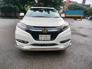 Honda Vezel 1.5 4WD 2015 Pearl