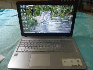 Laptop ASUS X55U 4GB Intel Core I3 SSD 128GB