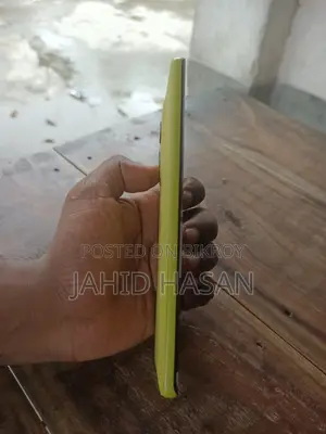 Motorola Moto G85 128 GB Yellow