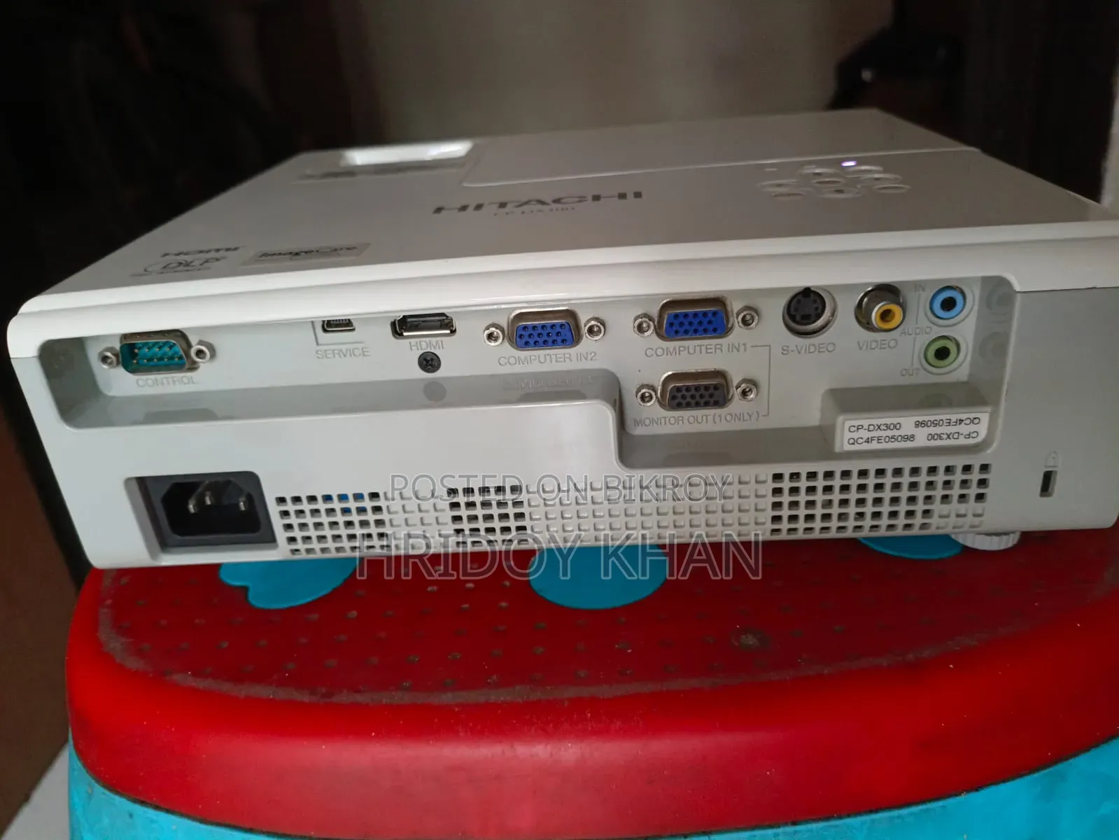 HITACHI CP-DX300 Projector New Condition