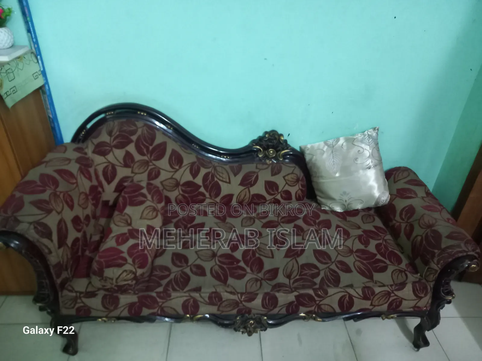 Sofa set 2 2 1 and a divan