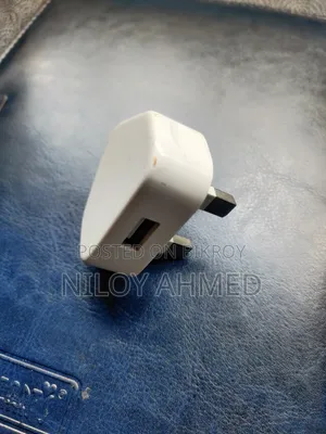 Apple 5W USB Power Adapter (3-Pin UK Plug) | Original