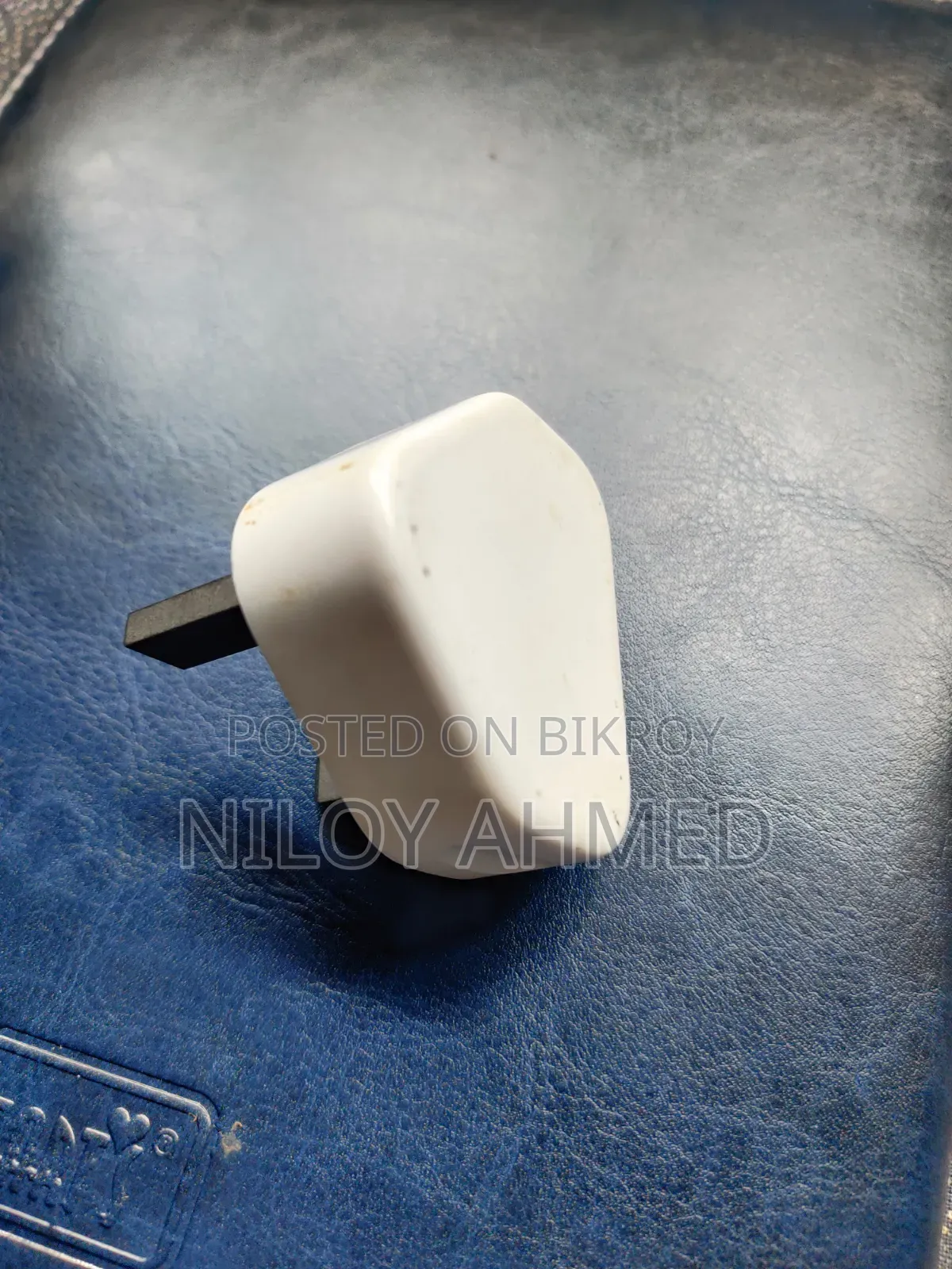 Apple 5W USB Power Adapter (3-Pin UK Plug) | Original