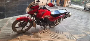 হিরো অ্যাচিভার ২০১৮ লাল