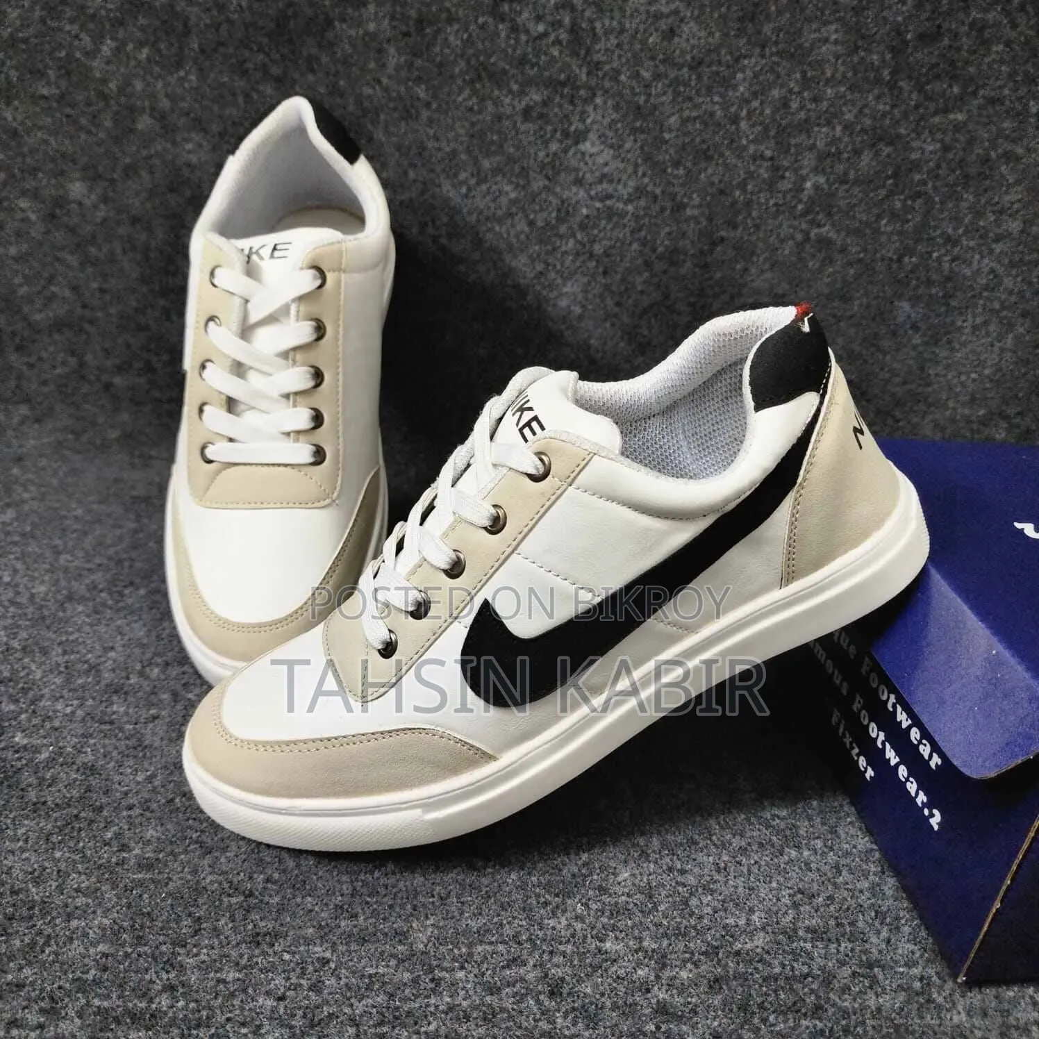 Lavish Indulgent Hot Collection Stylish and Exclusive Sneakers