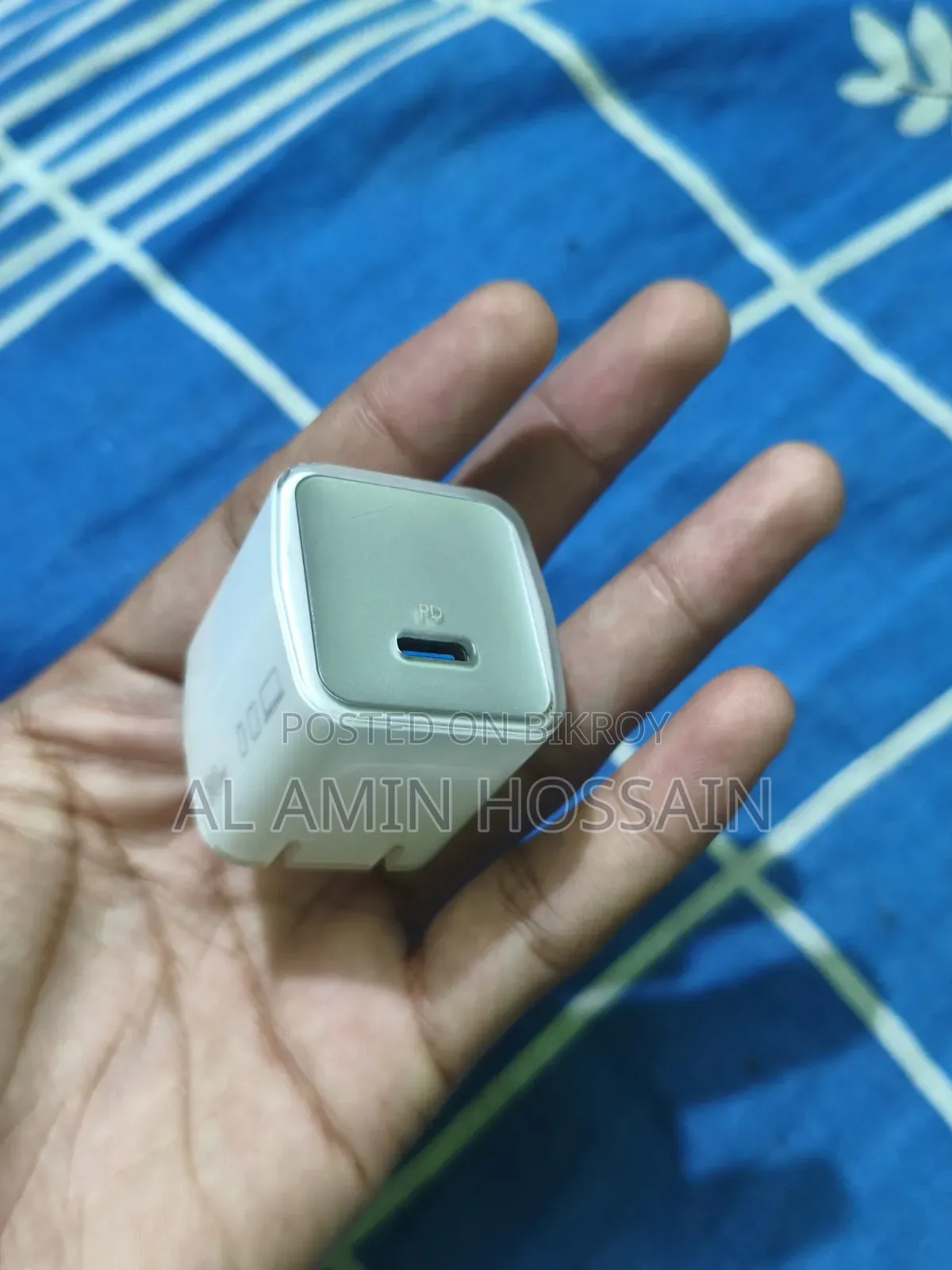 ইনসিগনিয়া ৩০ডব্লিউ চার্জার ফ্রেশ কন্ডিশন