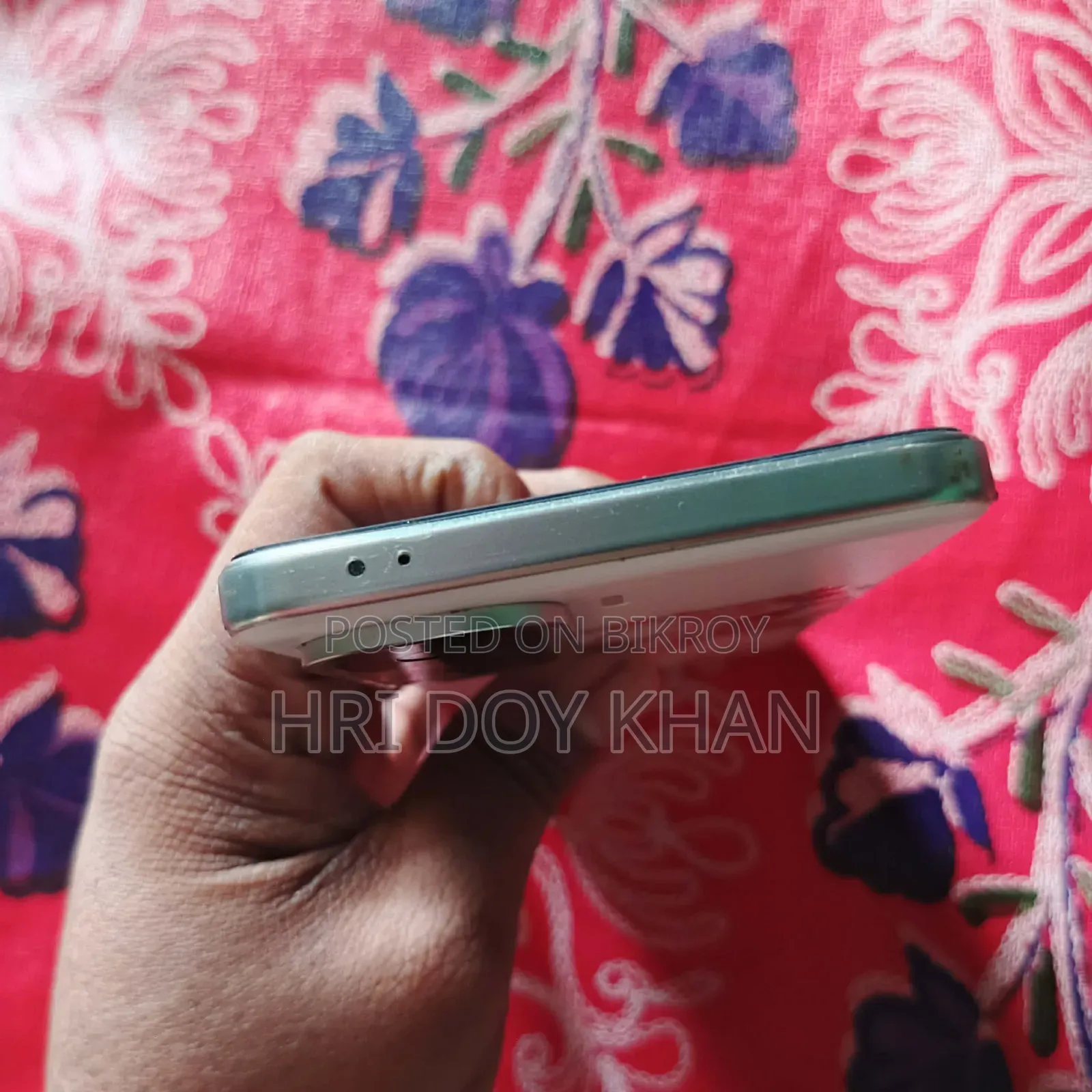 iQOO 256 GB White