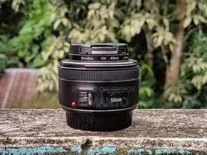 ক্যানন ৫০মিমি ১.৮ এসটিএম লেন্স
