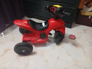 খেলনা গাড়ি