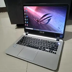 ল্যাপটপ আসুস ৩জিবি ইন্টেল এসএসডি ২৫৬জিবি
