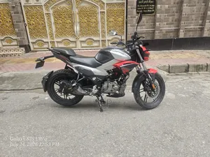 হিরো এক্সট্রিম ১২৫আর ২০২৬ পিংক