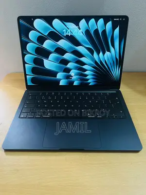 Laptop Apple MacBook Air 2022 M2 8GB Apple M2 SSD 256GB