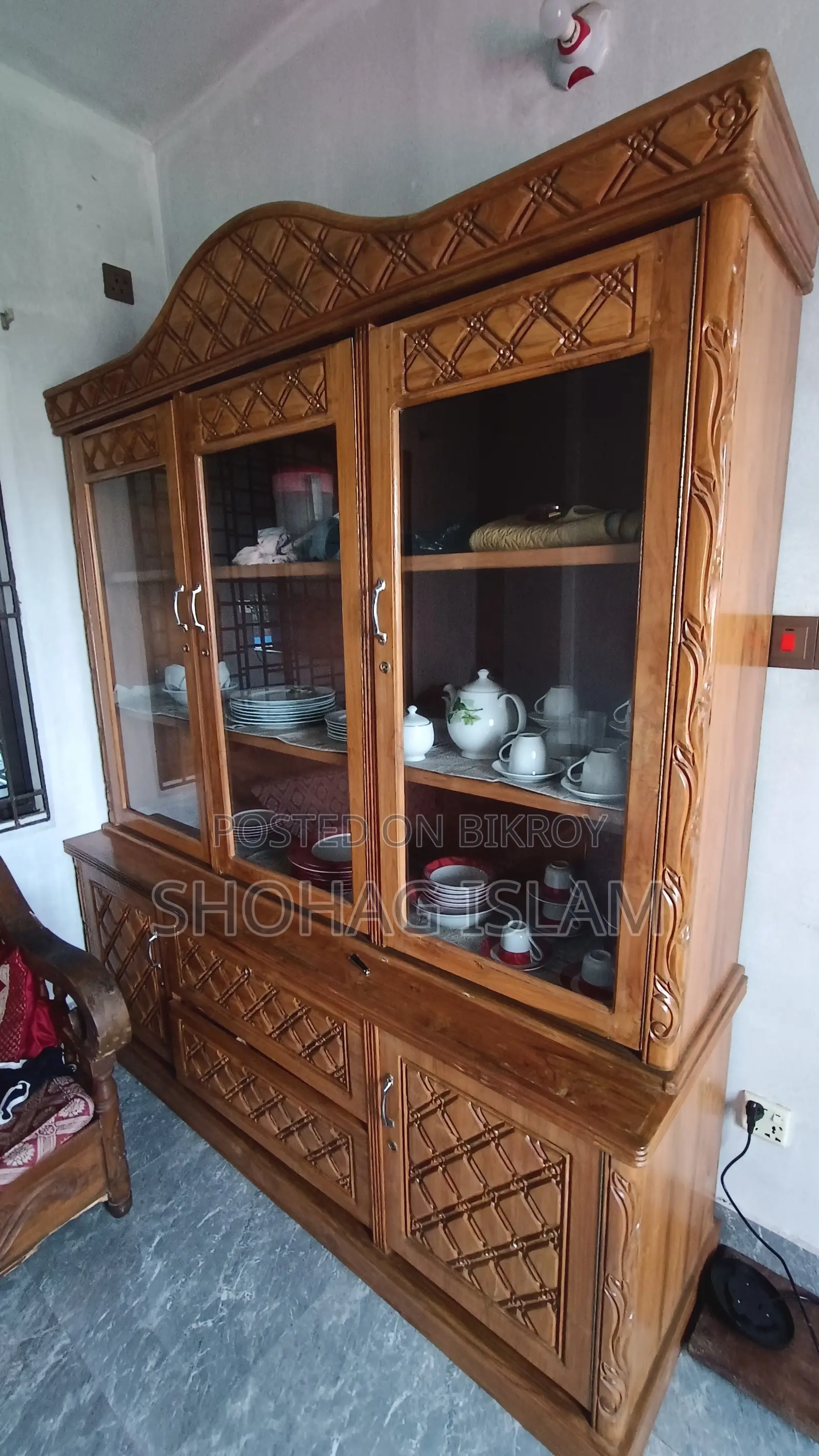 Wall Cabinet