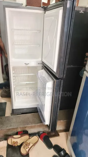 ২২৩ লিটার রানিং ওয়ালটোন ফিরিজ বিক্রি করা হবে।
