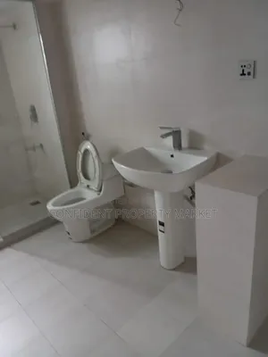4 Bedroom Apartment in Gulshan for Rent