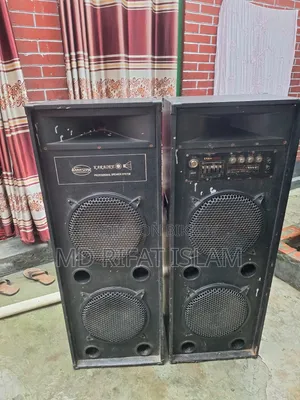 Selling speaker boxes with no issues and currently running
