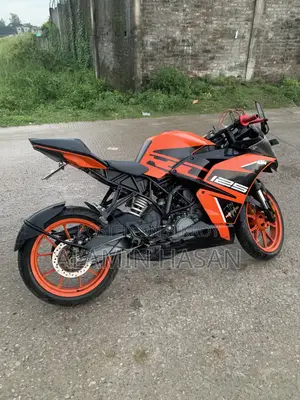 KTM RC 125 2019 Orange