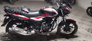 বাজাজ ডিসকভার ১২৫ ২০২১ রেড