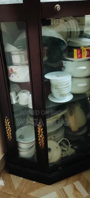কর্নার শোকেস