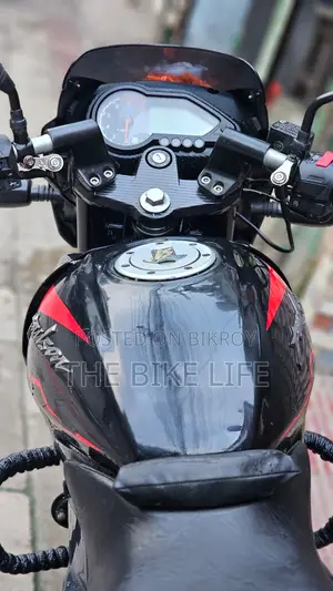 বাজাজ পালসার ১৫০ ২০২৩ ব্ল্যাক