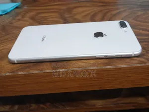 অ্যাপল আইফোন ৮ প্লাস ১২৮ জিবি হোয়াইট
