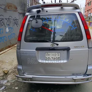 Toyota Noah 2003 Silver