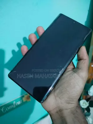 EL 8 GB Black