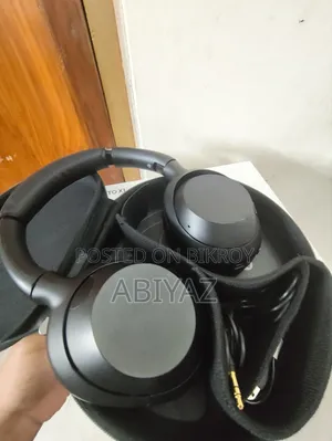 Sony ULT Wear (Black)