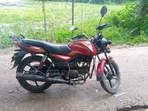 মাহিন্দ্রা সেঞ্চুরো ২০১৬ রেড