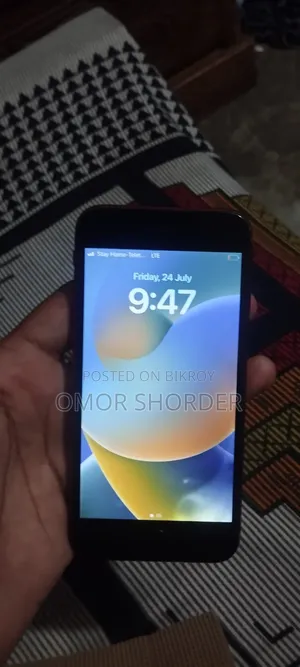 অ্যাপল আইফোন ৮ ৬৪ জিবি রেড