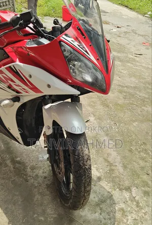 Yamaha YZF-R 2015 Red